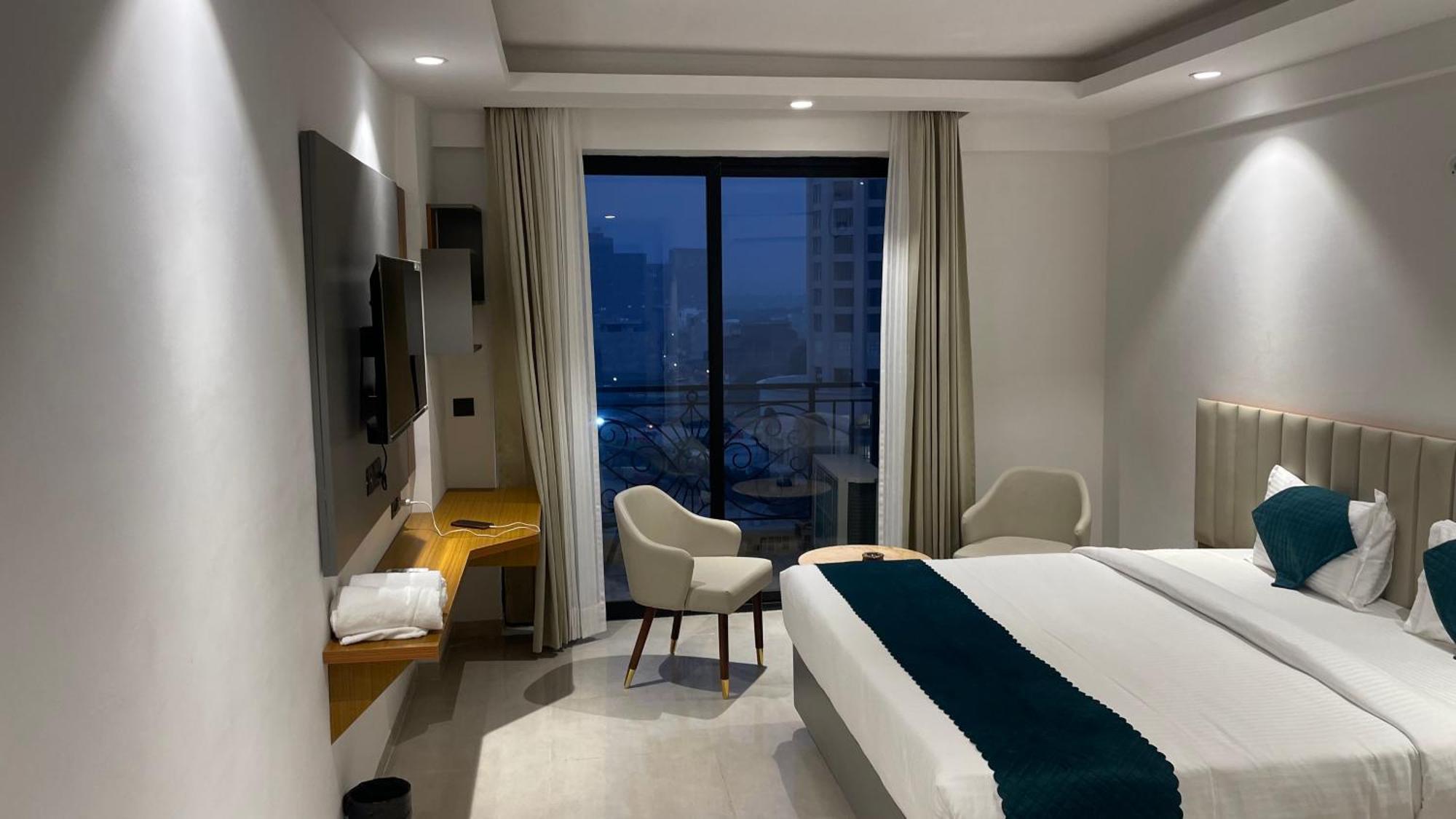 Hotel Maple Tree - Near Ekana Cricket Stadium - Lucknow Dış mekan fotoğraf